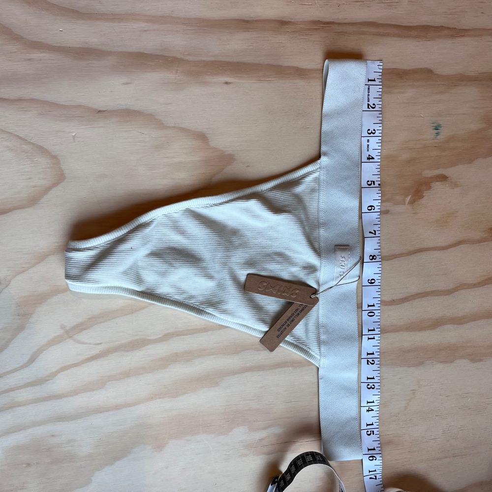 SKIMS Cotton Rib Thong Bone Off White Size XL NWT neutral panties